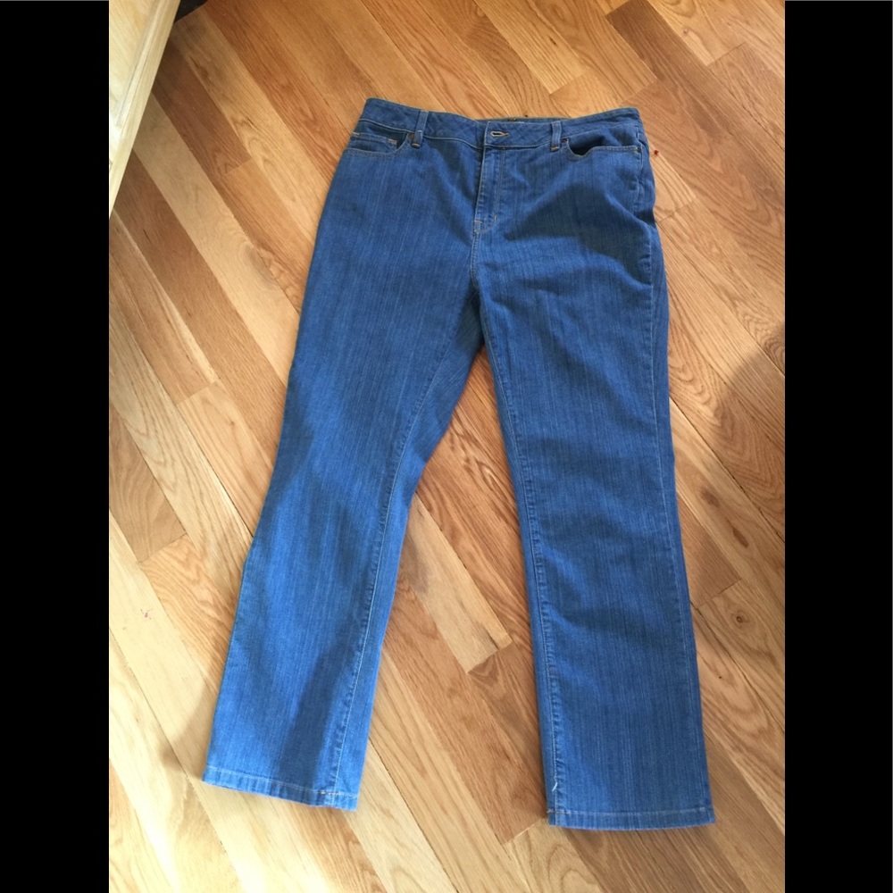 L.L. BEAN CLASSIC FIT WOMEN JEANS 16R